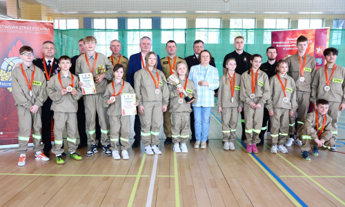 I Powiatowe Halowe Młodzieżowe Zawody Sportowo-Pożarnicze [ZDJĘCIA][WYNIKI]