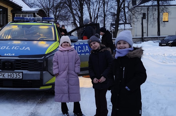 Bezpieczne ferie w Płazowie. Spotkanie z policjantami