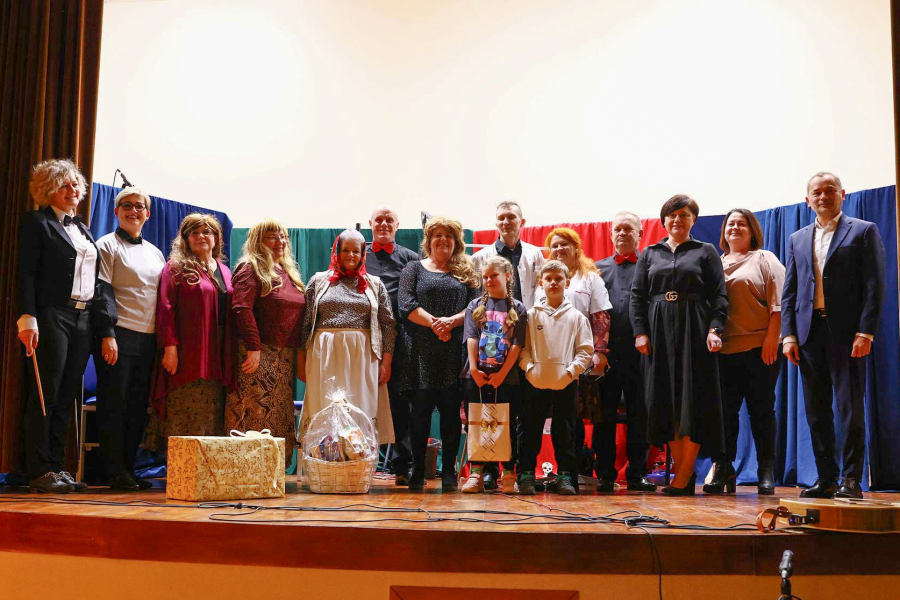 "Niespodzianka" rozbawiła publiczność w Krowicy Samej [ZOBACZ ZDJĘCIA]