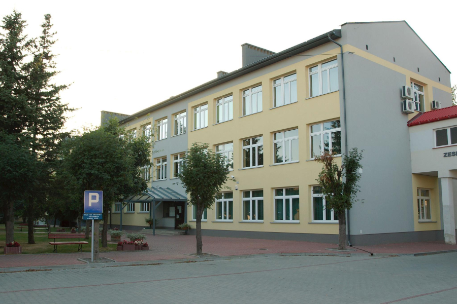 Kontrola w Zespole Szkół w Lubaczowie po bójce uczennic