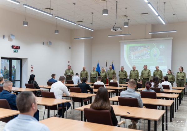 Ponad 140 chętnych do służby w BiOSG. Jak wygląda rekrutacja?