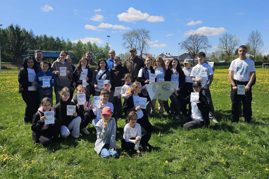 Operacja Czysta Rzeka w Oleszycach. Razem posprzątali rzekę Przerwę i okolice [FOTO]