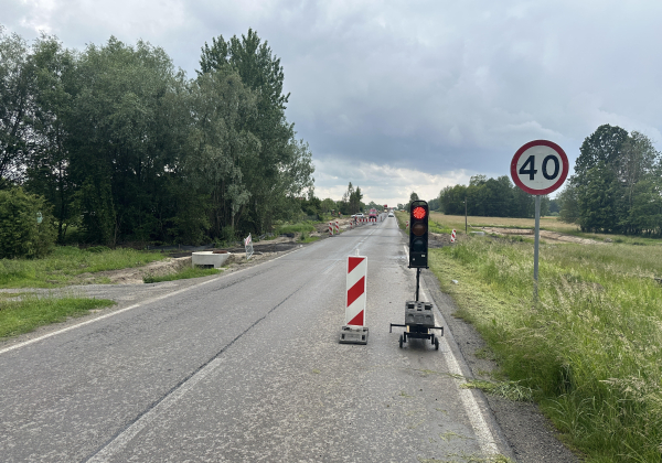Duże utrudnienia na DW 865. Trwa przebudowa drogi między Oleszycami a Cieszanowem