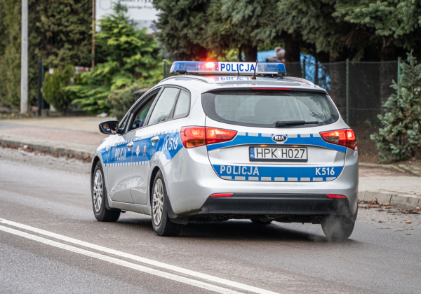 Rodząca kobieta utknęła w korku. Policjanci z Lubaczowa pomogli jej dotrzeć do szpitala