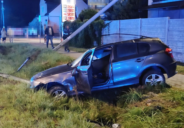Groźny wypadek w Lubaczowie. Dwie osoby w szpitalu [ZDJĘCIA]