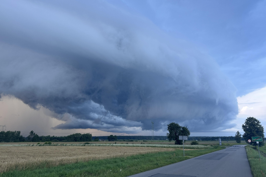 To będzie burzowa niedziela. Ostrzeżenie 2. stopnia i alert RCB dla naszego powiatu