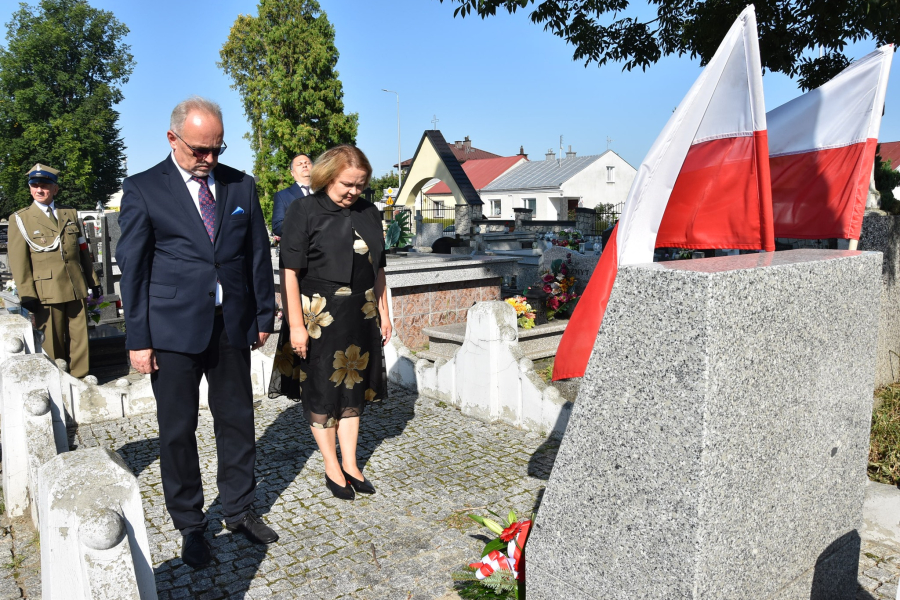 Święto Wojska Polskiego. Samorządowcy, kombatanci i harcerze uczcili pamięć poległych