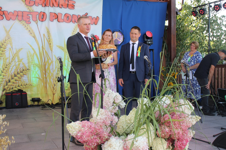 Za nami dożynki w Starym Dzikowie. Zobacz, co się działo! [ZDJĘCIA]