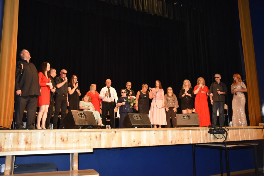 Podkarpaccy wokaliści z ograniczonym widzeniem zachwycili w Horyńcu [ZDJĘCIA]