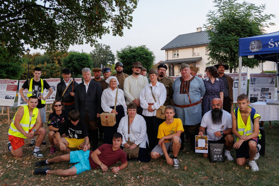 Na szlaku Kompanii Narol. „Błyskawica” i „Zerowi” najlepsi w grze terenowej [ZDJĘCIA]