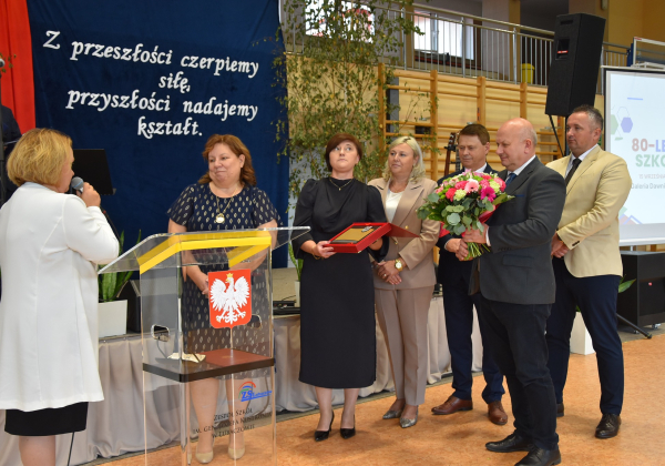 80-lecie Zespołu Szkół im. gen. Józefa Kustronia w Lubaczowie [ZOBACZ ZDJĘCIA]