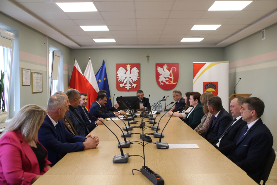 Rozwój, bezpieczeństwo i wsparcie mieszkańców - przyjęto nową strategię Gminy Lubaczów