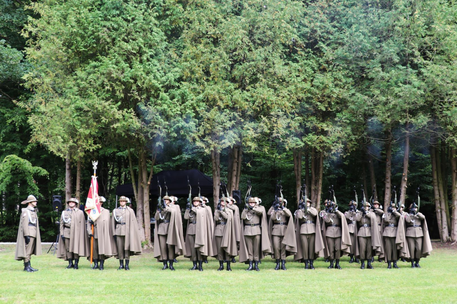Upamiętnili 86. rocznicę Bitwy pod Oleszycami [ZOBACZ ZDJĘCIA]