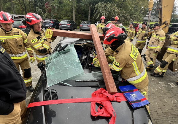 Strażacy z Lubaczowa doskonalili techniki ratownictwa technicznego