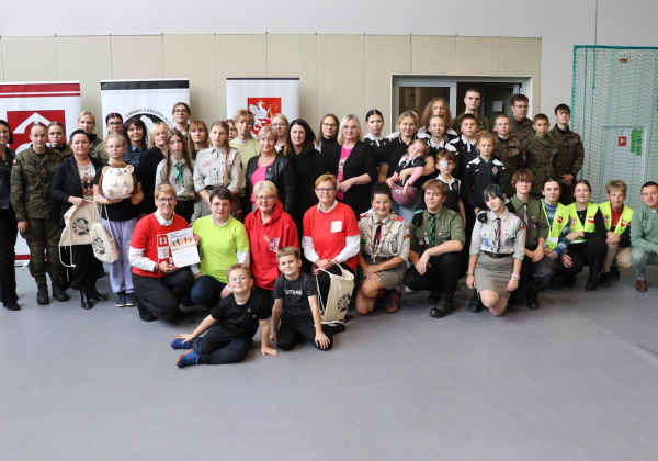 Powiatowe Targi Wolontariatu w Oleszycach - spotkanie ludzi z pasją do pomagania [ZDJĘCIA]