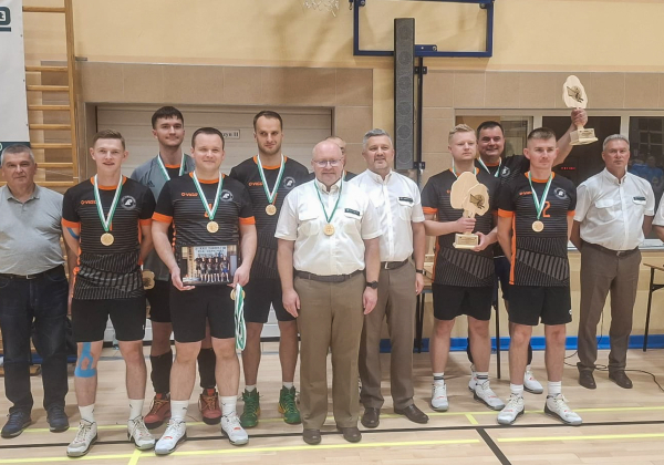 Turniej siatkówki leśników w Lubaczowie. Nadleśnictwo Oleszyce wicemistrzem regionu