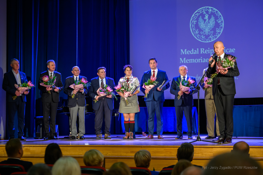 Strzelcy, harcerze i Zdzisław Zadworny odznaczeni przez Instytut Pamięci Narodowej