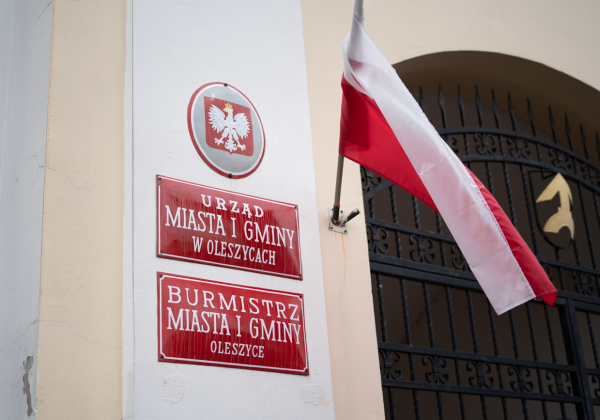 Nie wszystkie urzędy będą pracować 10 listopada. Zobacz, które gminy robią sobie wolne