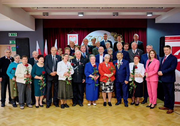 Złote Gody w Oleszycach. 14 par świętowało 50-lecie małżeństwa! [ZDJĘCIA]