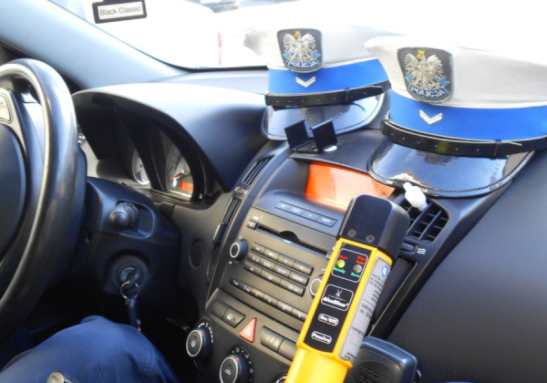 Trzeźwy poranek: Skontrolowali 586 kierowców. Wpadł 57-latek z gminy Wielkie Oczy