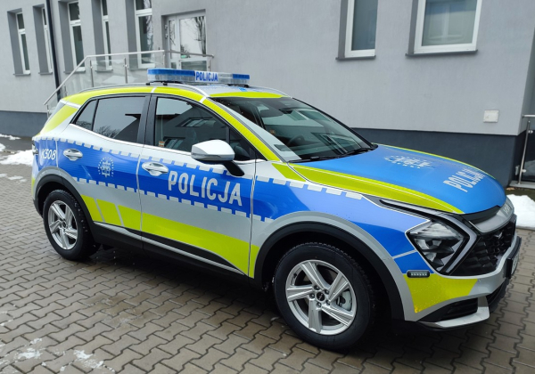 Volvo wpadło na przeciwległy pas i zderzyło się z busem. Zderzenie w Wielkich Oczach