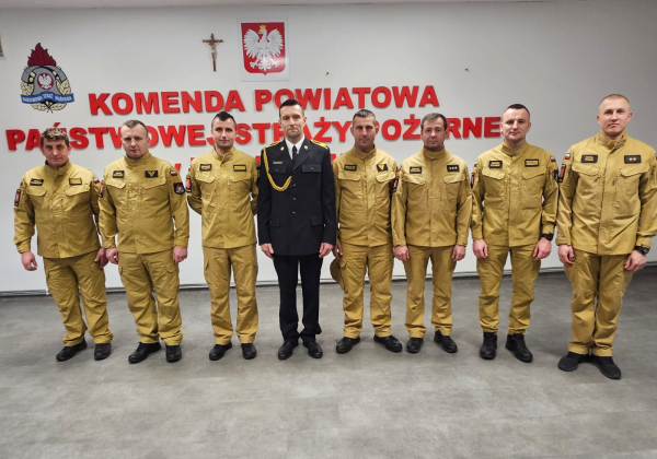 Strażacy z Lubaczowa pożegnali funkcjonariusza kończącego służbę [ZDJĘCIA]