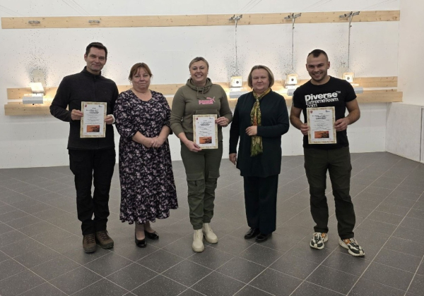 Tomasz Jezuit i Miłosz Czereba najlepsi na turnieju strzeleckim "Snajper Kustronia"