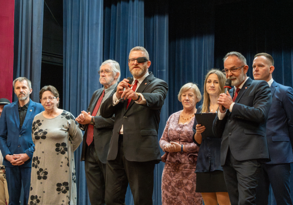 Pełna sala na spotkaniu z Grzegorzem Braunem w Lubaczowie [ZDJĘCIA][RELACJA]