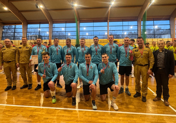 Siatkarski sukces strażaków z Lubaczowa. Jest wicemistrzostwo Podkarpacia