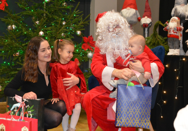 Świąteczne spotkanie z Mikołajem w Gminie Stary Dzików - dzień pełen radości i prezentów