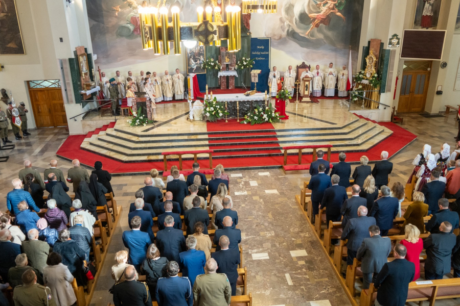 Czy więcej wiernych chodzi do kościoła? Nowe dane z diecezji zamojsko-lubaczowskiej