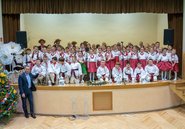 W Lisich Jamach podsumowano projekt „Mali strażnicy tradycji” [ZOBACZ ZDJĘCIA]