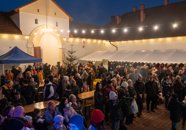 Tłumy na Jarmarku Świątecznym w Oleszycach [NASZA FOTORELACJA]