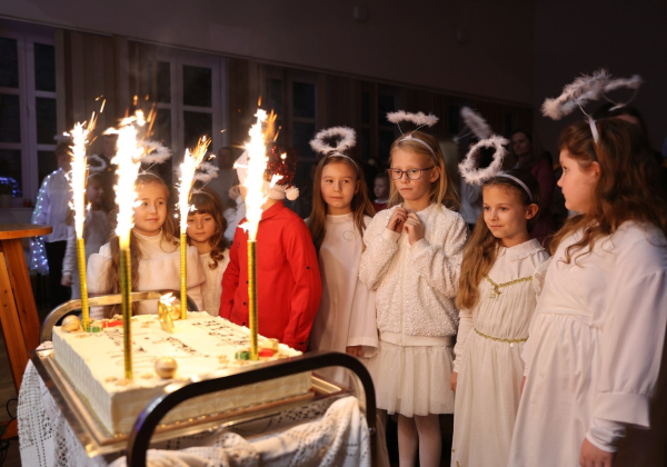 20 lat śpiewu i tradycji. „Gwiazdki” świętowały w Krowicy Samej [ZDJĘCIA]