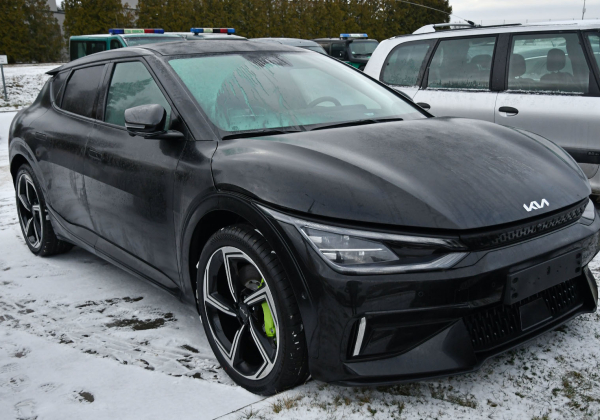 Dwa auta elektryczne odzyskane w Budomierzu. Zostały skradzione w Niemczech i Holandii