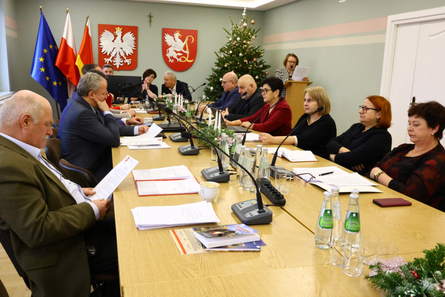 Jednogłośna decyzja radnych. Uchwalono budżet Powiatu Lubaczowskiego na 2026 rok