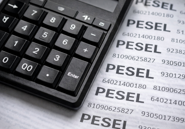 Urzędniczka z Lubaczowa oskarżona o nadawanie cudzoziemcom PESEL bez weryfikacji