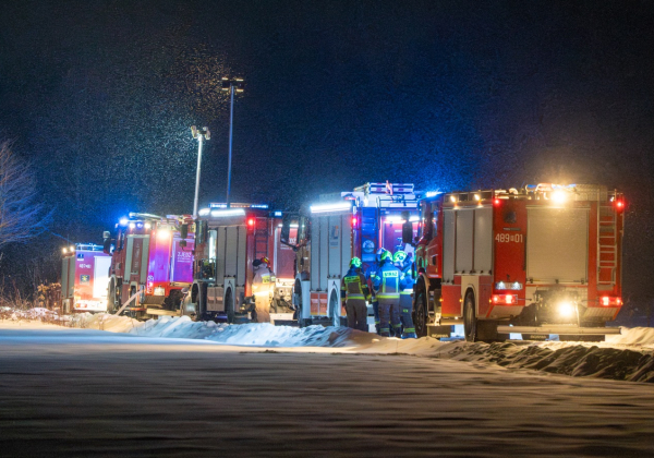 Pożar domu w Futorach. Na miejscu pięć zastępów strażaków