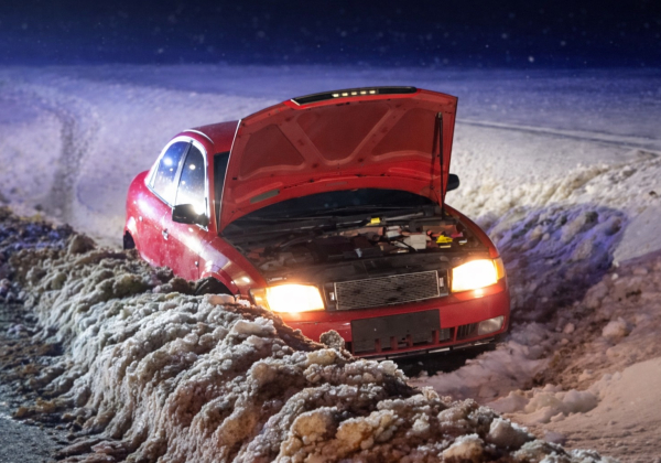 Wypadek na obwodnicy Oleszyc. Kierowca z zakazem prowadzenia pojazdów