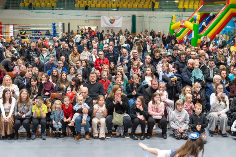 Tłumy mieszkańców i wiele atrakcji. 34. finał WOŚP w Oleszycach [NASZA FOTORELACJA]