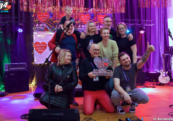 Koncerty, licytacje i zbiórka pieniędzy. Tak wyglądał finał WOŚP w Cieszanowie [ZDJĘCIA]