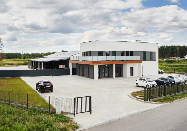 Praca w DANZZ. Firma szuka specjalisty ds. e-commerce i kierowcy