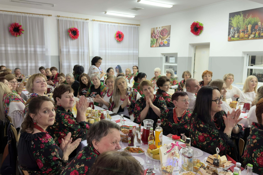 Dwie dekady aktywności Kół Gospodyń Wiejskich. Jubileusz w Cieszanowie [ZDJĘCIA]