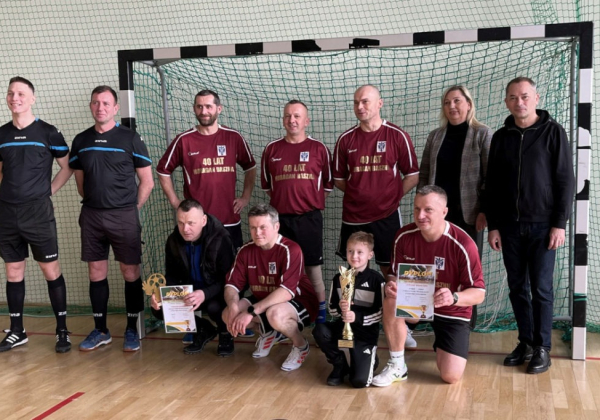 Oldboje pokazali klasę. Huragan Basznia Dolna z Pucharem Wójta Gminy Lubaczów