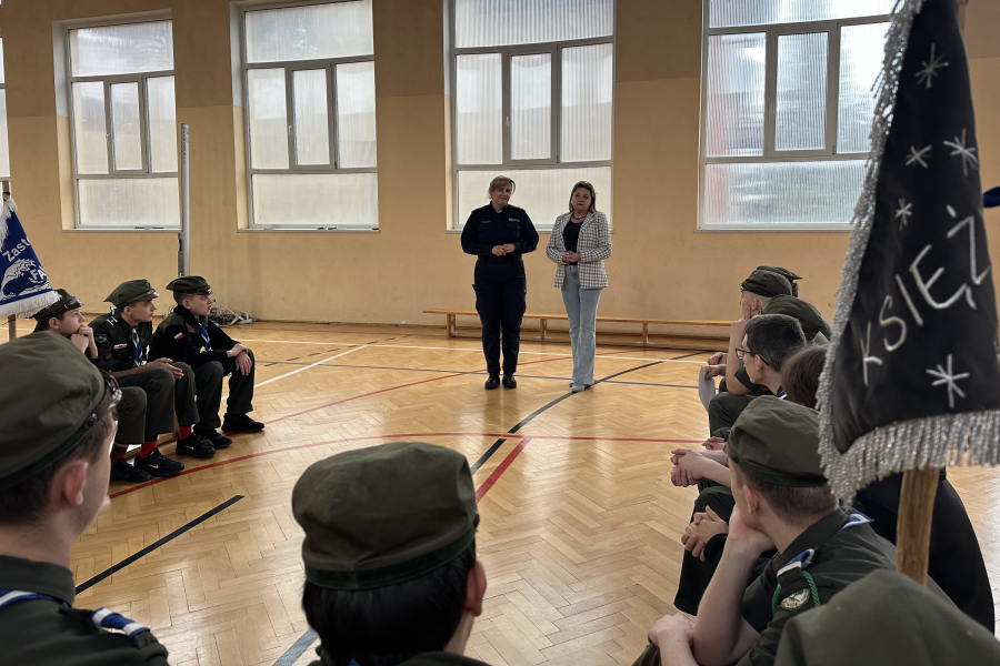 Policja i sanepid z wizytą na zimowisku w Rudzie Różanieckiej