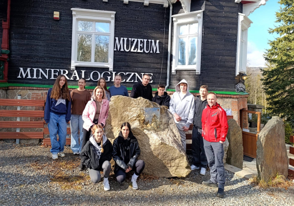 Młodzież z Powiatu Lubaczowskiego na zimowym obozie w Szklarskiej Porębie