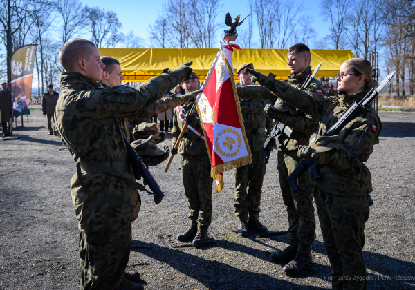 Ponad 70 nowych żołnierzy WOT złożyło przysięgę w Zarzeczu [ZDJĘCIA]