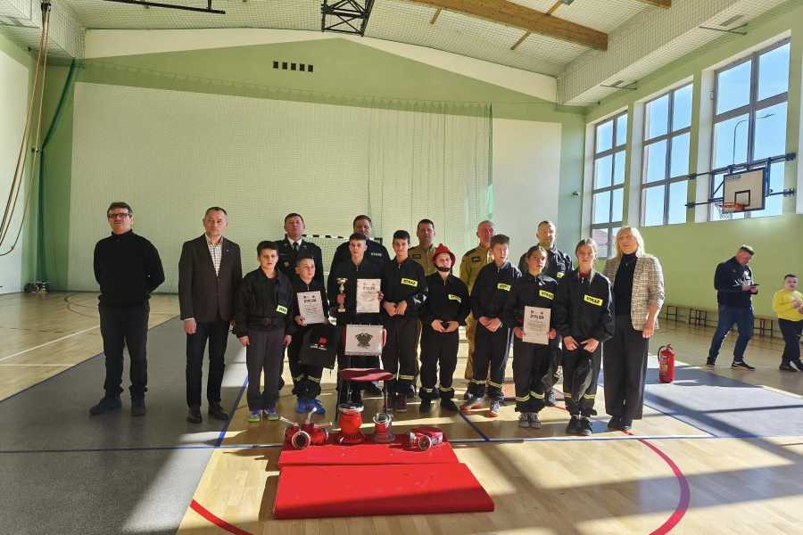 Debiut gminnych zawodów MDP. Młodzi strażacy rywalizowali w Lisich Jamach