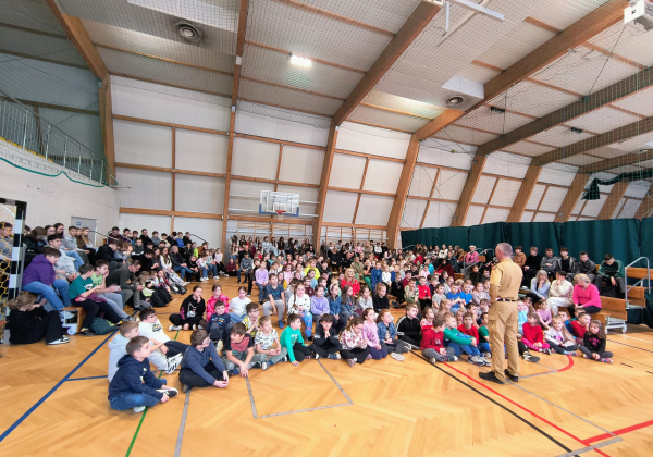 „Czujka na straży Twojego bezpieczeństwa”. Strażacy z Lubaczowa edukują młodzież