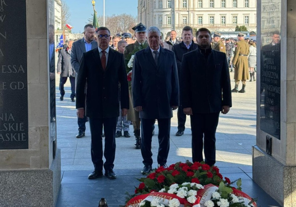 Bircza wróciła na Grób Nieznanego Żołnierza. Delegacja z powiatu lubaczowskiego w Warszawie